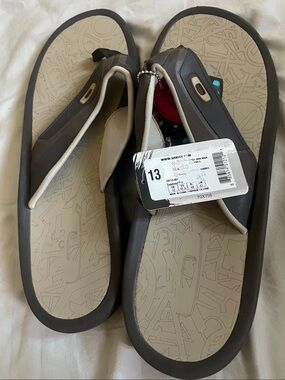 Oakley Men’s Flip Flop Sandals - Casual Comfort